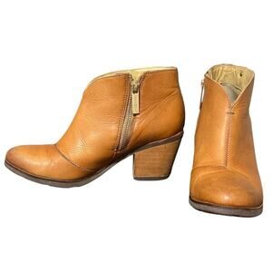 BUSSOLA Reikiavik Toffee Chunky Block Heel Leather Bootie Women's Size 39/US 8.5